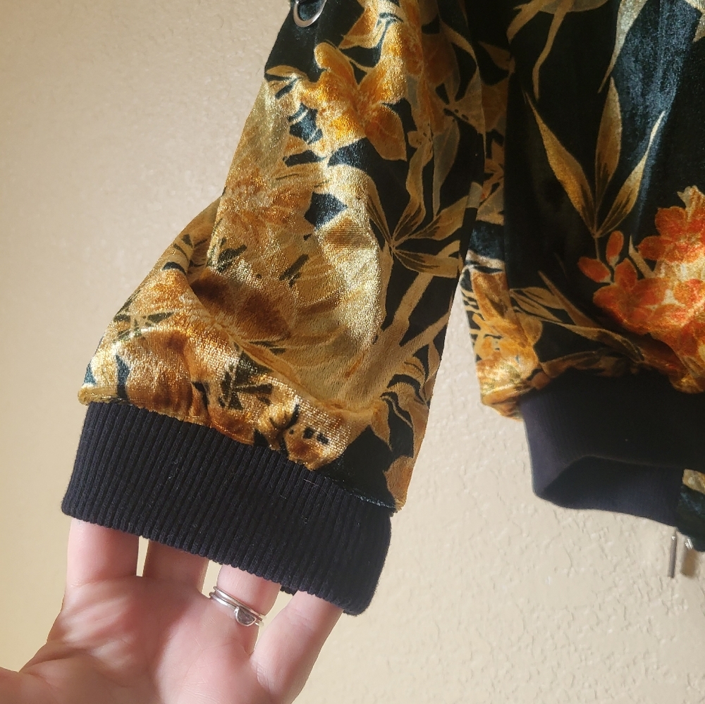 Zara Basic Floral Print Velvet Track Jacket - Picture 5 of 11